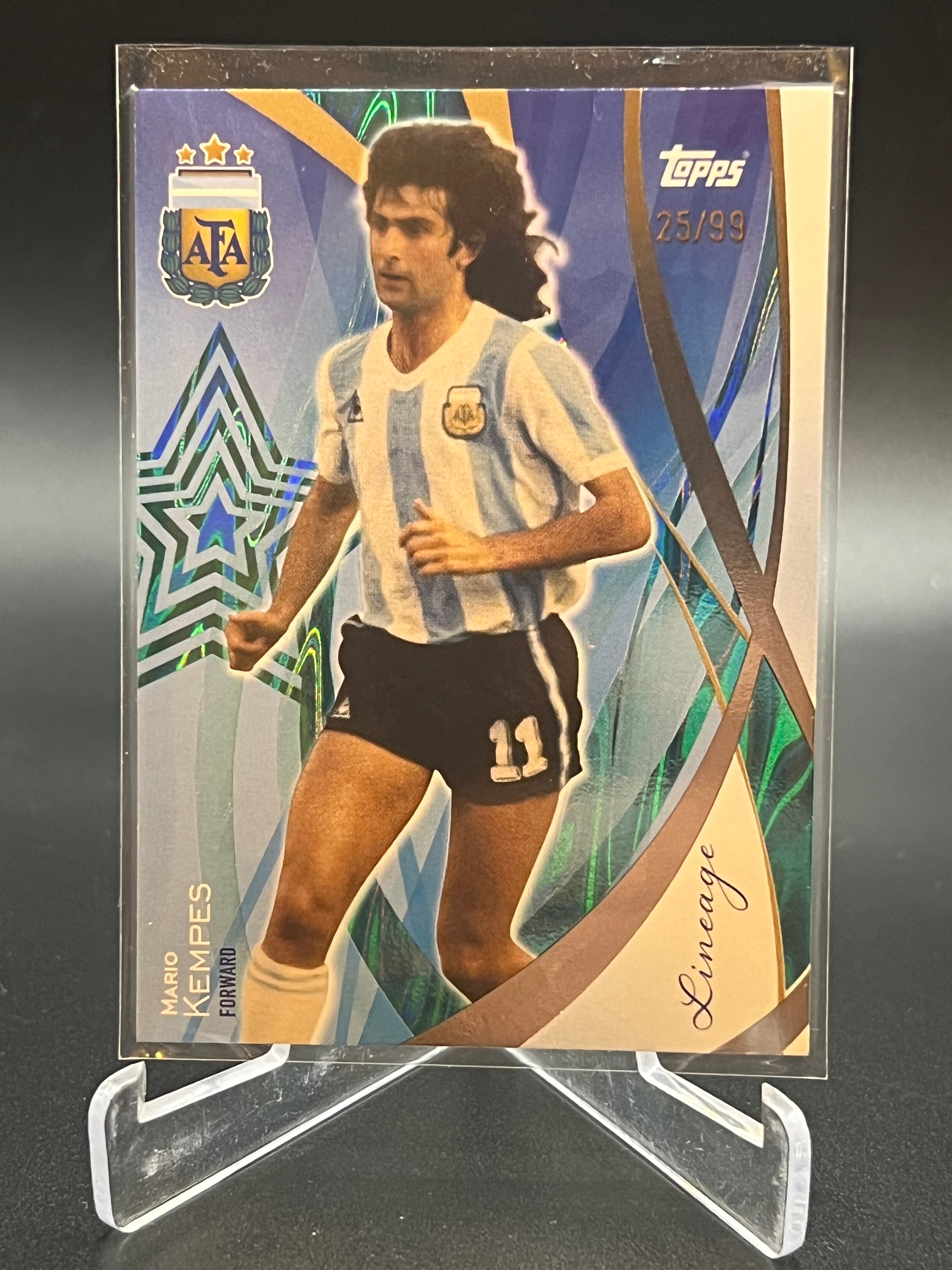 Mario Kempes /99 Topps Argentina Lineage 24